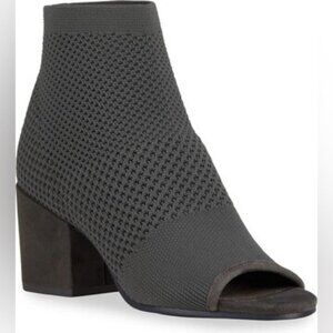 ❌❌SOLD❌❌ FISHER 8 open toe leather booties Euc